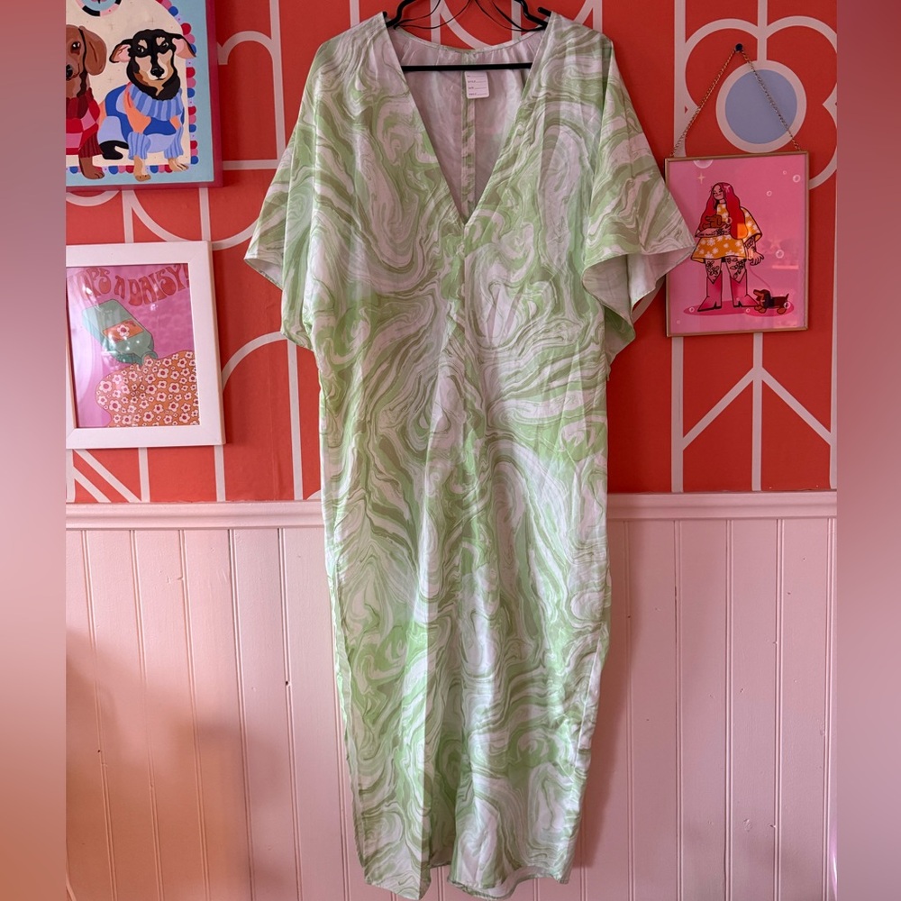 Green and White Swirl Kaftan Dress